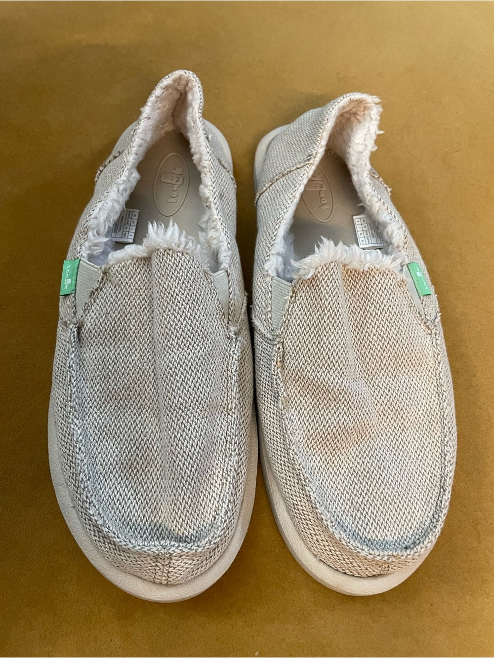 Sanuk fleece lined slip on loafers shoes
9